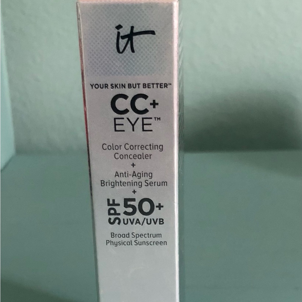 NEW! IT COSMETICS CC CREAM + EYE
